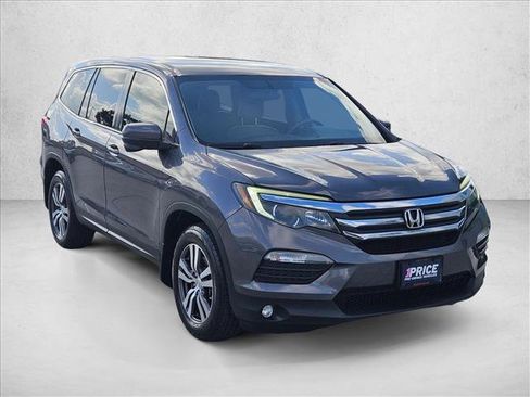 Used 2017 Honda Pilot EX image 3