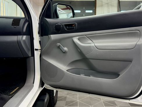 Used 2012 Toyota Tacoma Pickup 2D 6 ft image 7