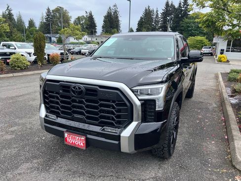 Used 2023 Toyota Tundra Limited w/ TRD Off-Road Package AWD/4WD image 4
