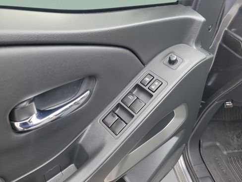 Certified 2024 Nissan Frontier SV RWD image 12