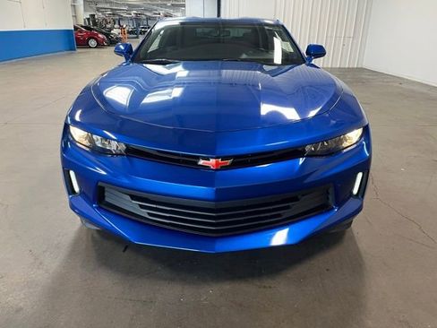 Used 2017 Chevrolet Camaro LT w/ Technology Package RWD image 8