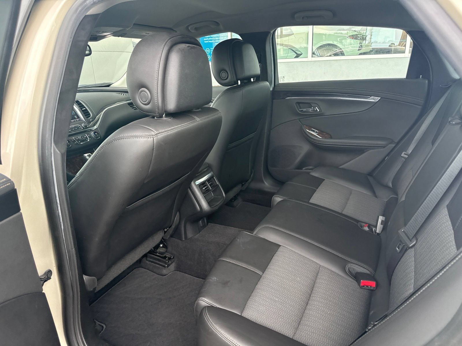 Used 2014 Chevrolet Impala LT w/ Convenience Package FWD image 14
