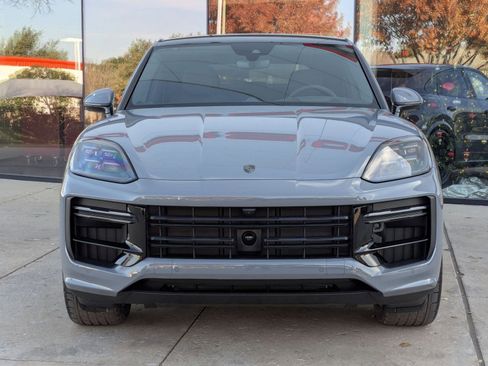 New 2026 Porsche Cayenne Turbo image 6
