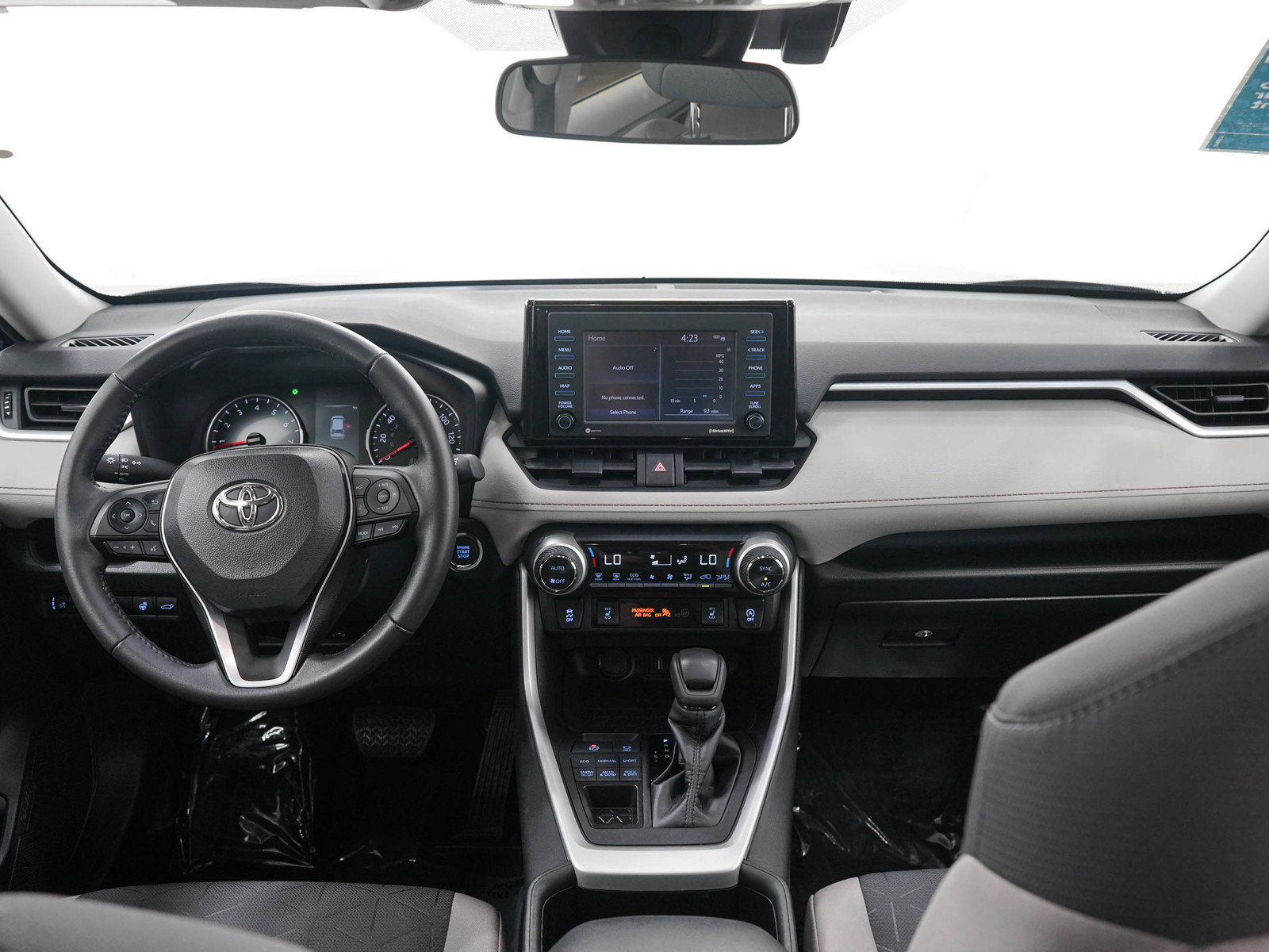Used 2022 Toyota RAV4 XLE w/ Convenience Package AWD/4WD image 13