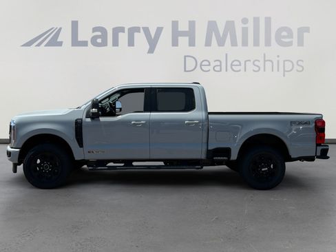 New 2026 Ford F250 Lariat w/ Black Appearance Package AWD/4WD image 2