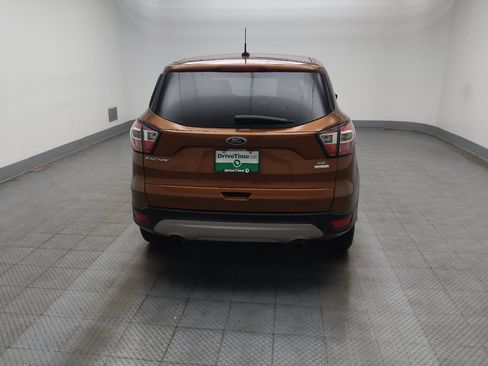 Used 2017 Ford Escape SE FWD image 7