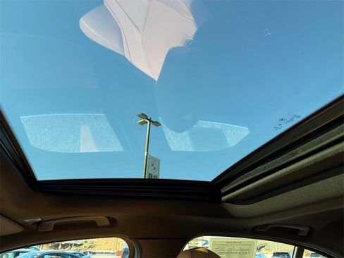 Used 2020 BMW 330i xDrive Sedan w/ Premium Package image 32