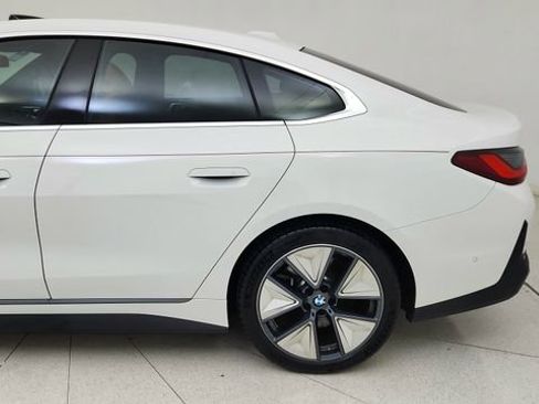 Used 2025 BMW i4 xDrive40i w/ Premium Package image 10