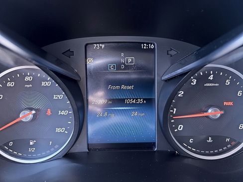 Used 2022 Mercedes-Benz GLC 300 image 29