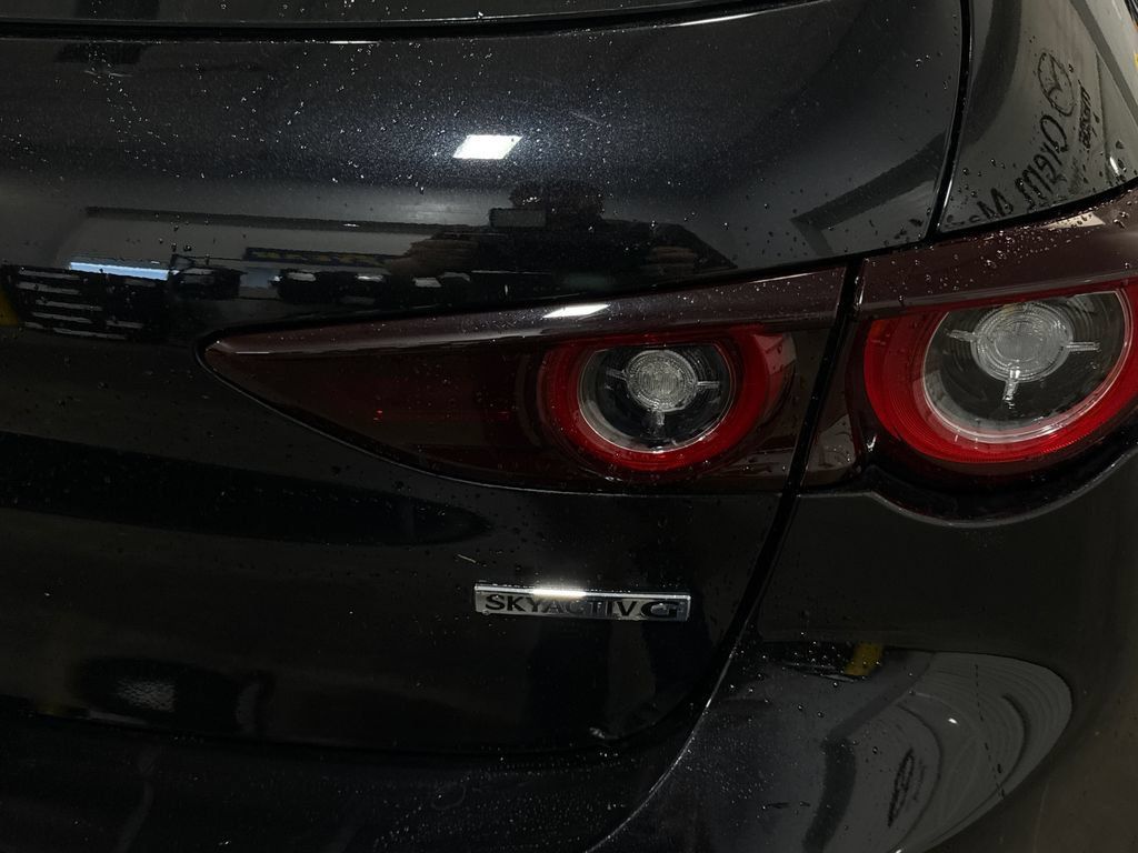 Certified 2025 MAZDA MAZDA3 s FWD image 5