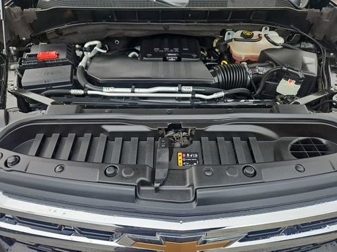 Used 2024 Chevrolet Silverado 1500 LT AWD/4WD image 22