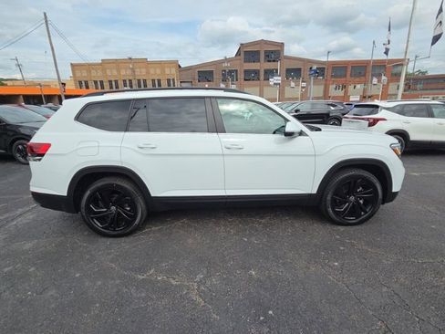 Used 2023 Volkswagen Atlas SE AWD/4WD image 8