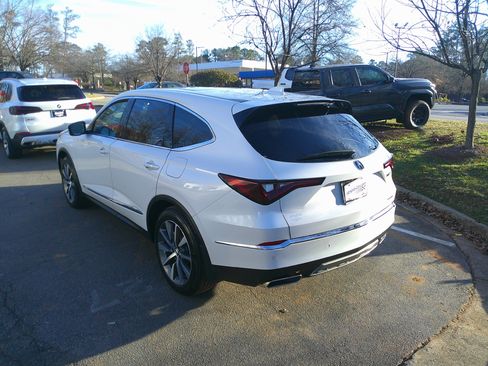 Used 2025 Acura MDX SH-AWD w/ Technology Package image 10