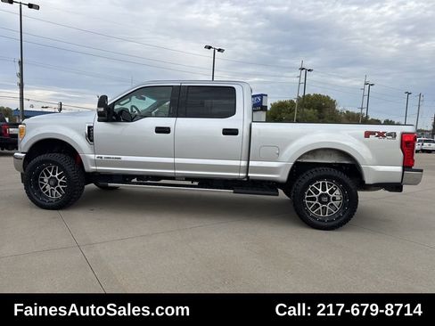Used 2017 Ford F250 XLT w/ XLT Value Package image 11