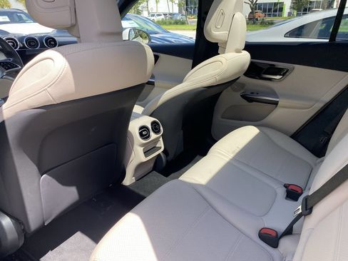 Certified 2026 Mercedes-Benz GLC 300 image 5
