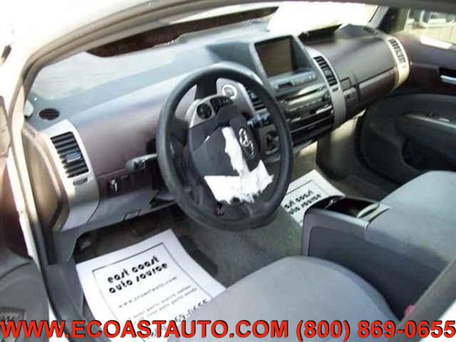 Used 2005 Toyota Prius w/ Pkg 5 FWD image 5