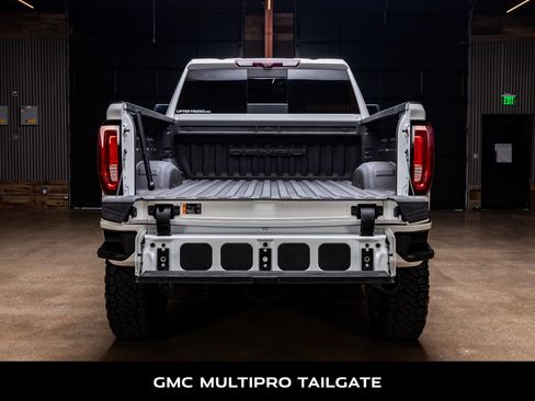 Used 2021 GMC Sierra 2500 Denali w/ Denali Ultimate Package AWD/4WD image 8