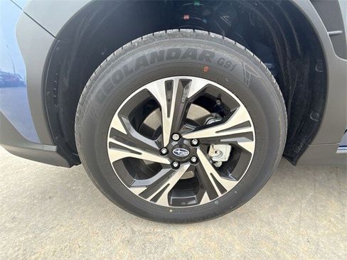 Used 2025 Subaru Crosstrek 2.0i Premium image 10