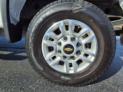 Used 2025 Chevrolet Silverado 2500 LT w/ Convenience Package AWD/4WD image 30