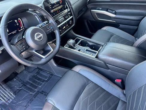 Used 2024 Nissan Pathfinder Platinum w/ Cargo Package FWD image 9