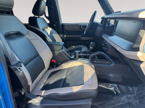 Used 2023 Ford Bronco Wildtrak image 15