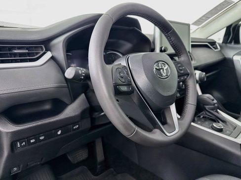 Certified 2025 Toyota RAV4 XLE w/ Convenience Package AWD/4WD image 4