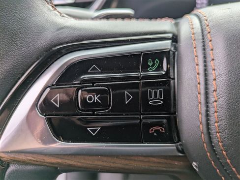 Used 2021 Jeep Grand Cherokee L Summit w/ Advanced Protech Group IV image 18