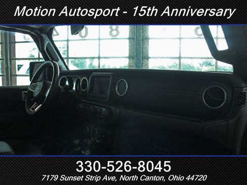 Used 2021 Jeep Wrangler Unlimited Sahara w/ Dual Top Group AWD/4WD image 38