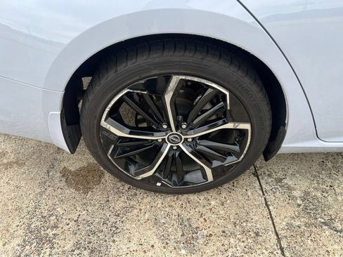 Used 2024 Nissan Altima 2.5 SR FWD image 17