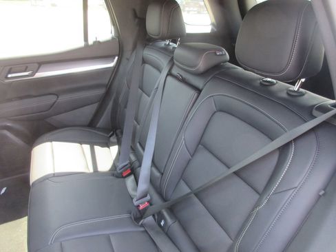 New 2027 GMC Terrain Elevation w/ Elevation Premium Package FWD image 12