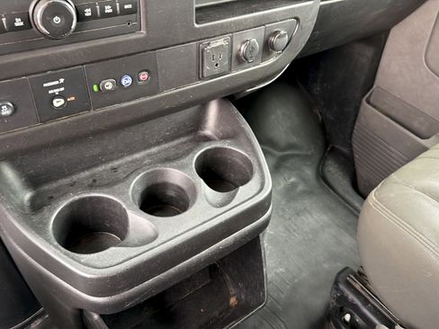 Used 2021 Chevrolet Express 2500 w/ Driver Convenience Package RWD image 7