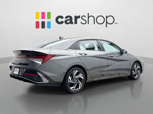 Used 2025 Hyundai Elantra SEL FWD image 5