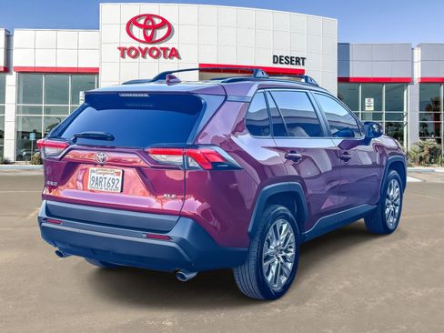 Certified 2020 Toyota RAV4 XLE Premium image 7
