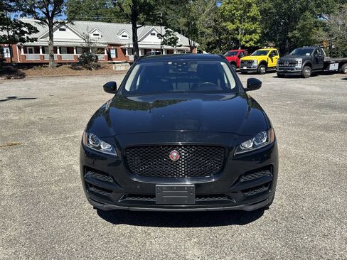 Used 2020 Jaguar F-PACE Premium image 2