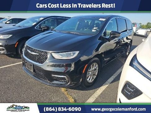 Used 2025 Chrysler Pacifica Select FWD image 1