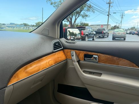 Used 2011 Lincoln MKX AWD w/ 102A Rapid Spec Order Code image 8