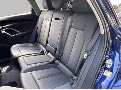 Used 2025 Audi Q5 Premium w/ Convenience Package AWD/4WD image 20