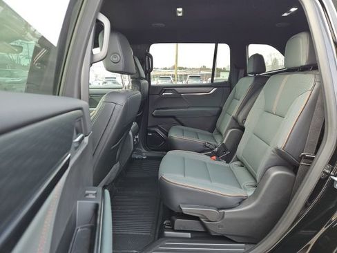 New 2026 GMC Acadia AT4 w/ LPO, All-Weather Package AWD/4WD image 17