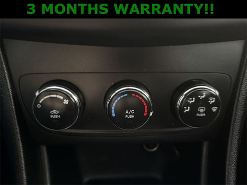 Used 2013 Dodge Avenger SE image 38