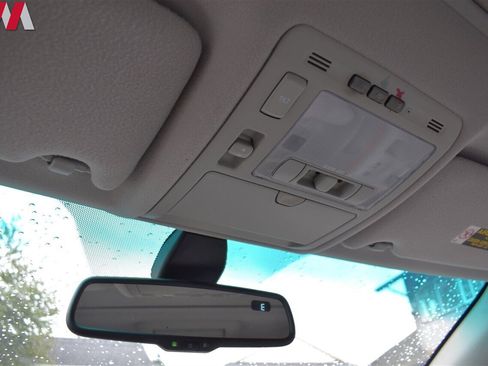 Used 2007 Lexus RX 400h AWD image 17