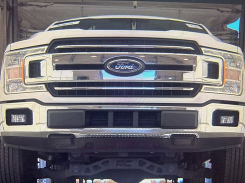 Used 2018 Ford F150 XLT image 3