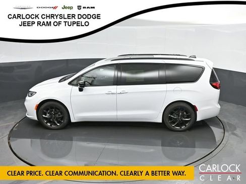 New 2026 Chrysler Pacifica Limited image 56