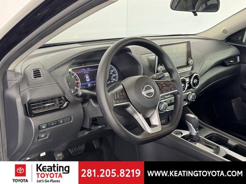 Used 2025 Nissan Sentra SV image 13