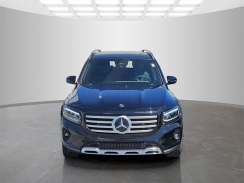 Used 2025 Mercedes-Benz GLB 250 image 2