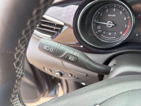 Used 2022 Buick Encore GX Essence w/ Experience Buick Package image 22