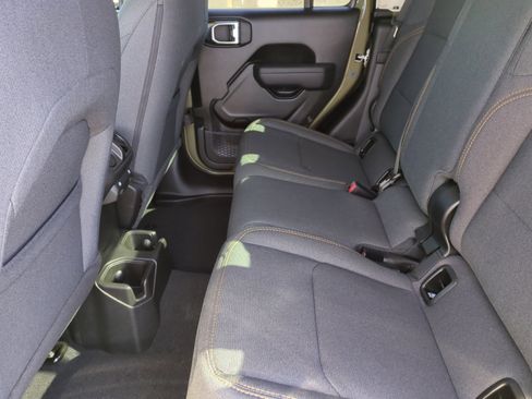 New 2026 Jeep Gladiator Sport image 17