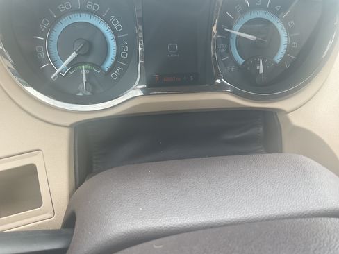 Used 2013 Buick LaCrosse Leather FWD image 18