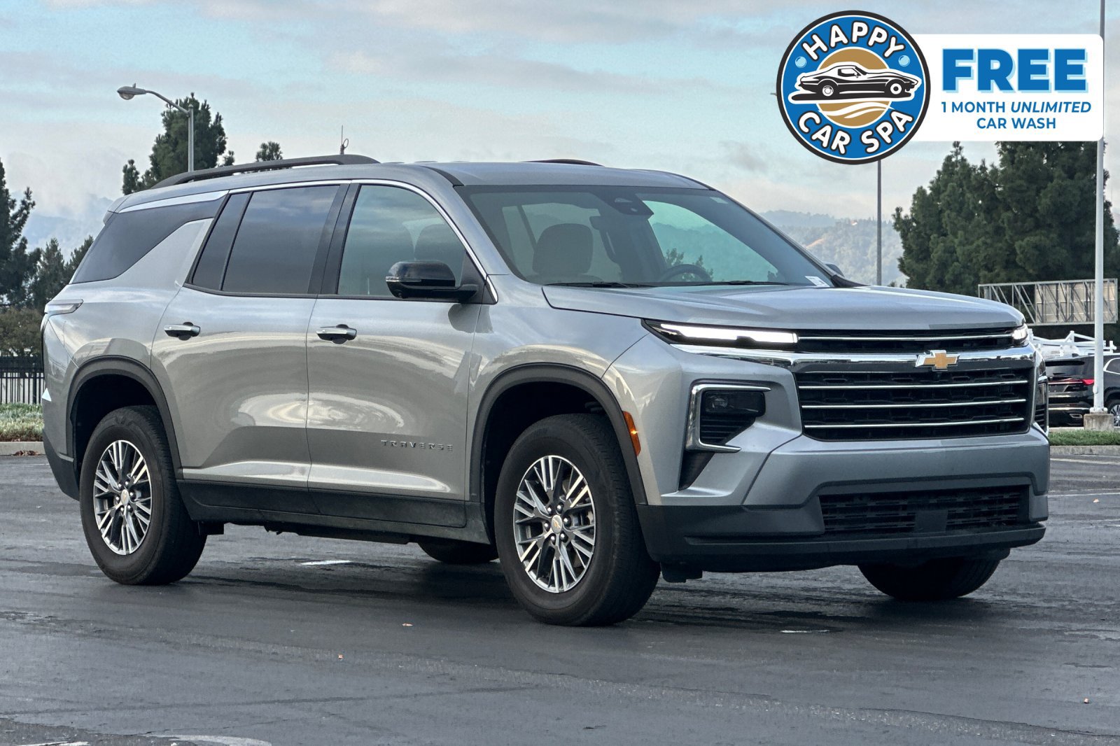Used 2026 Chevrolet Traverse LT w/ Driver Confidence Package FWD image 1