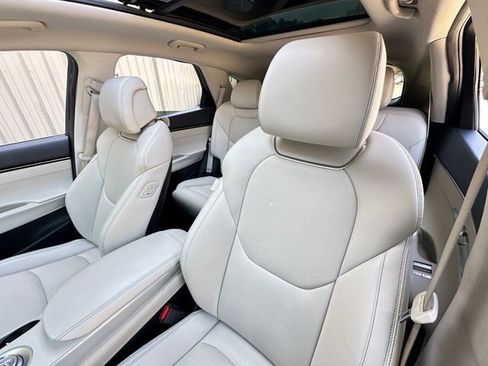 Used 2023 Genesis GV70 2.5T w/ Select Package image 9