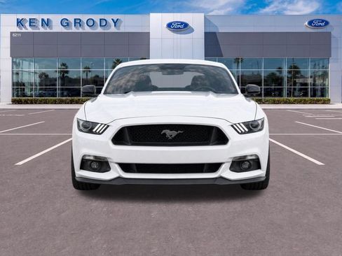 Used 2017 Ford Mustang GT RWD image 6
